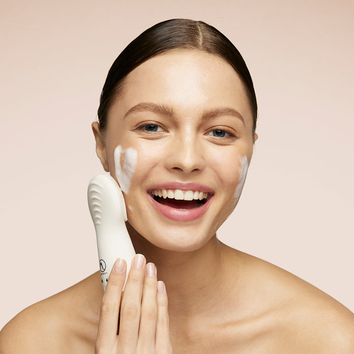 Vibrating Facial Brush