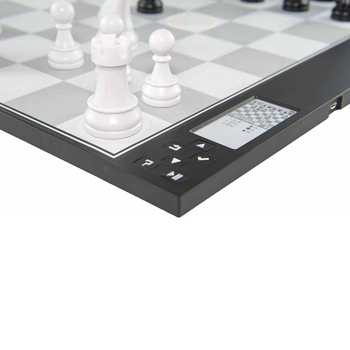 Digital Electronic Chess Computer