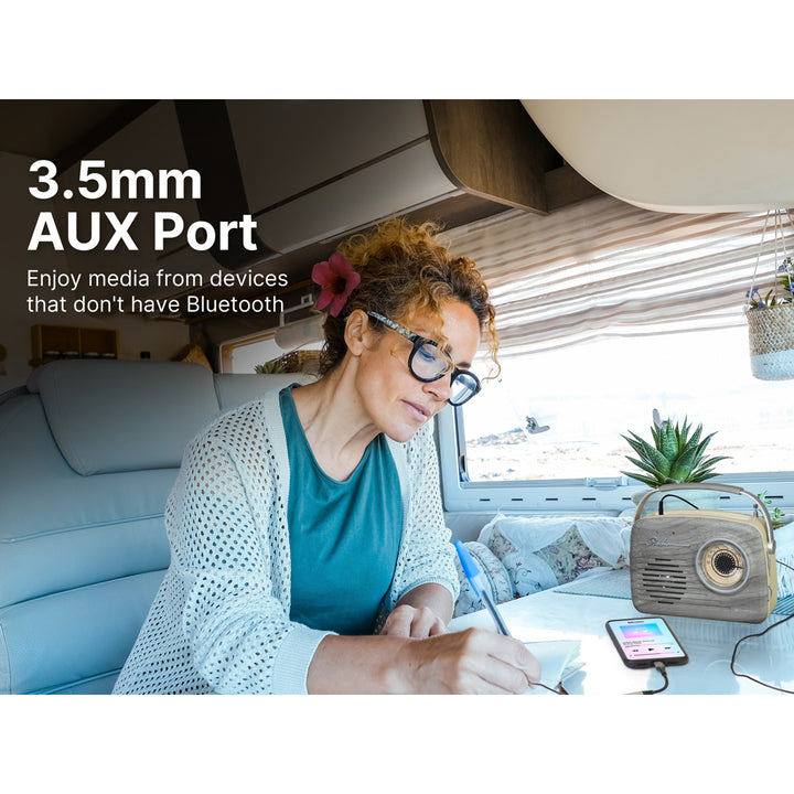Retro AM/FM Radio with Bluetooth