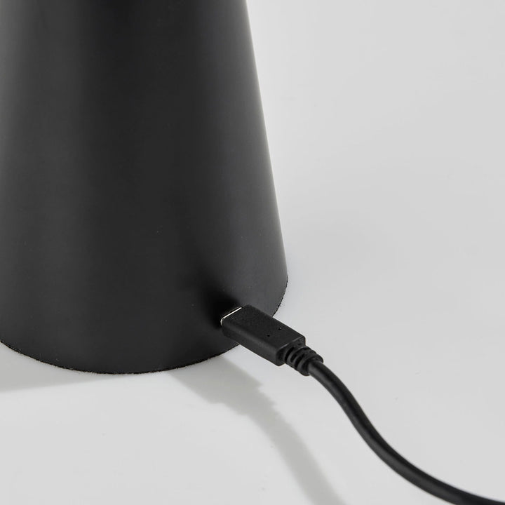 11M40qbV0Yno0d8xb5uDq3