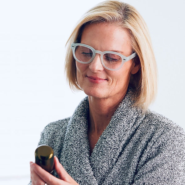 Fog-Free Shower Readers