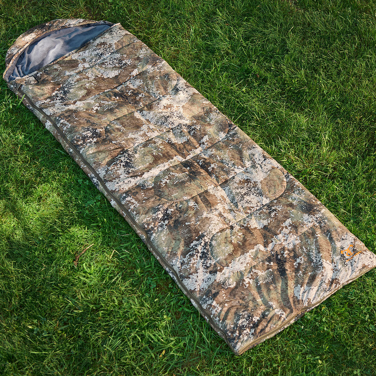 True Timber Heated Sleeping Bag – Sharper Image