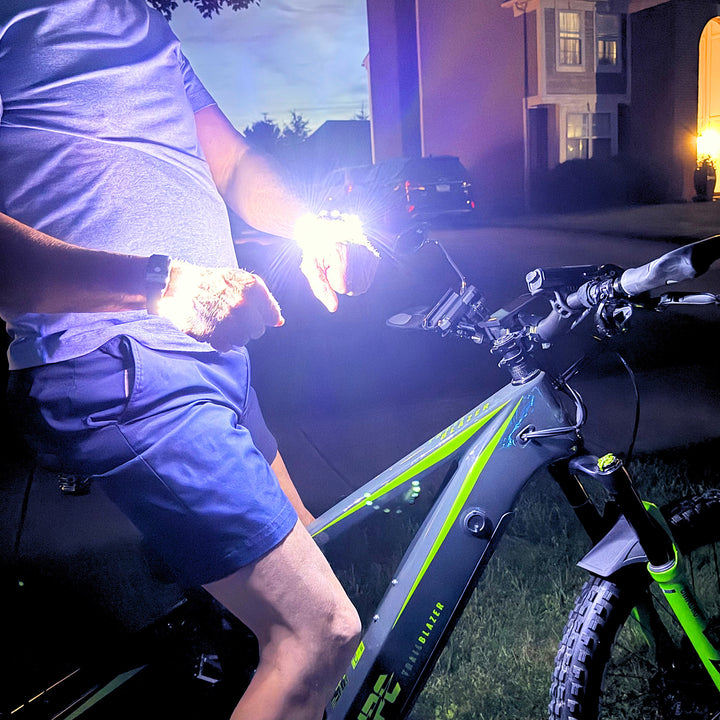 360° Hands-Free Dual Light Wrist Flashlight